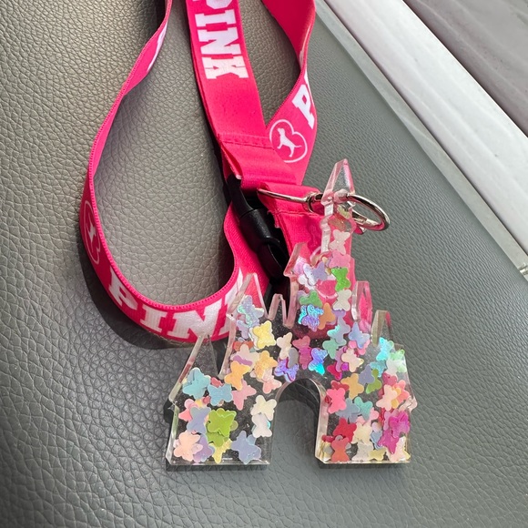 Lanyard with Disney castle - Picture 3 of 4